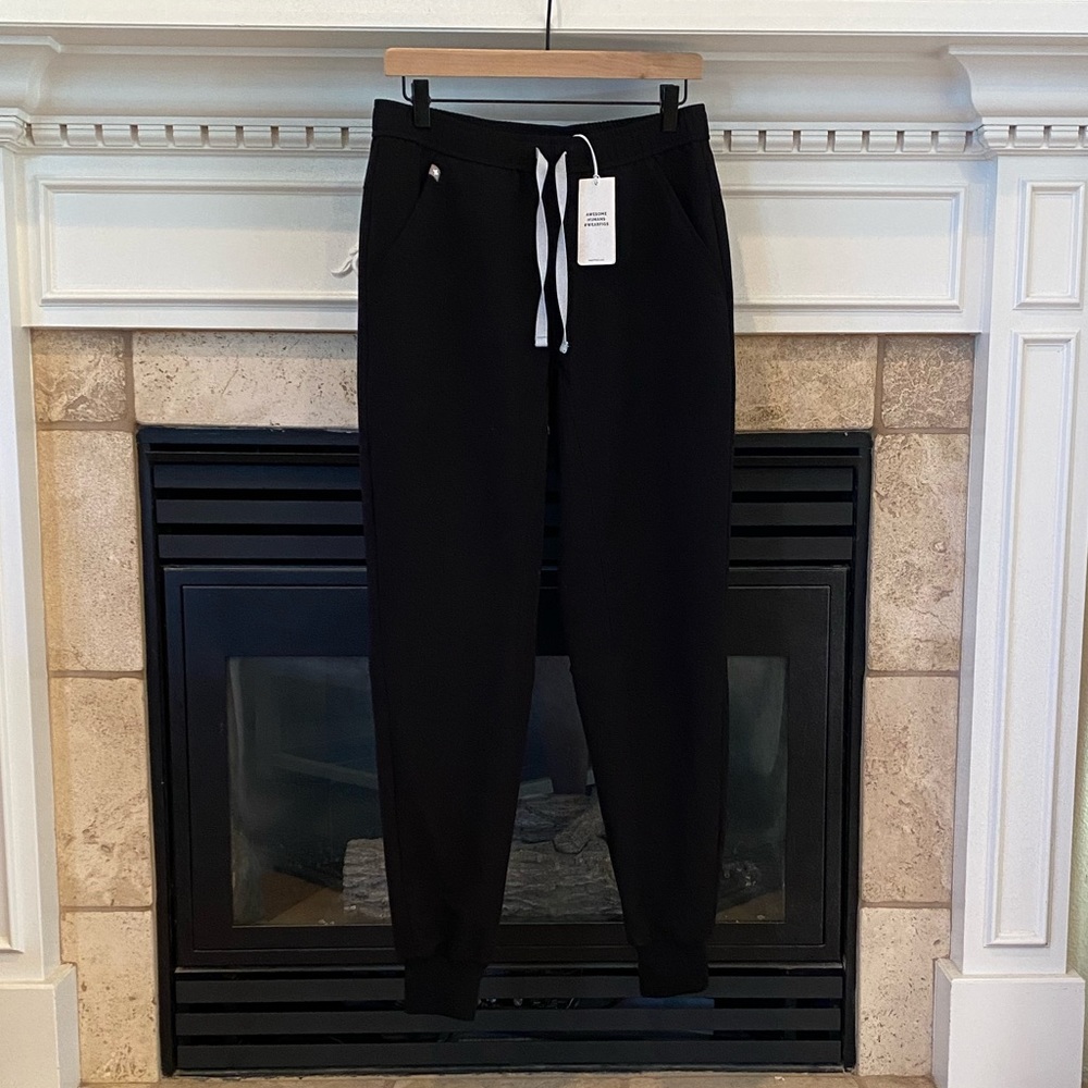 FIGS Tansen Jogger Scrub Pants